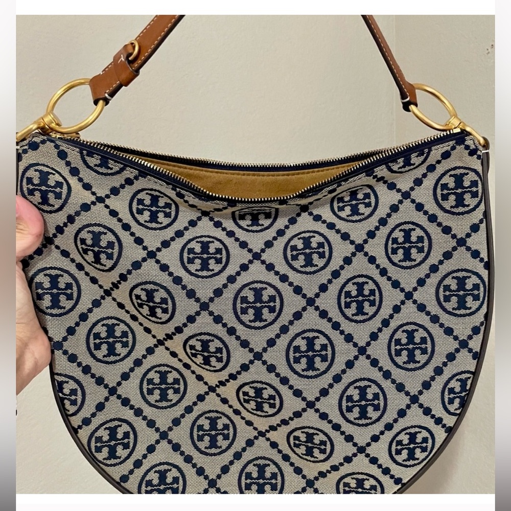 Tory Burch T Monogram Jacquard Hobo Bag - Picture 4 of 15